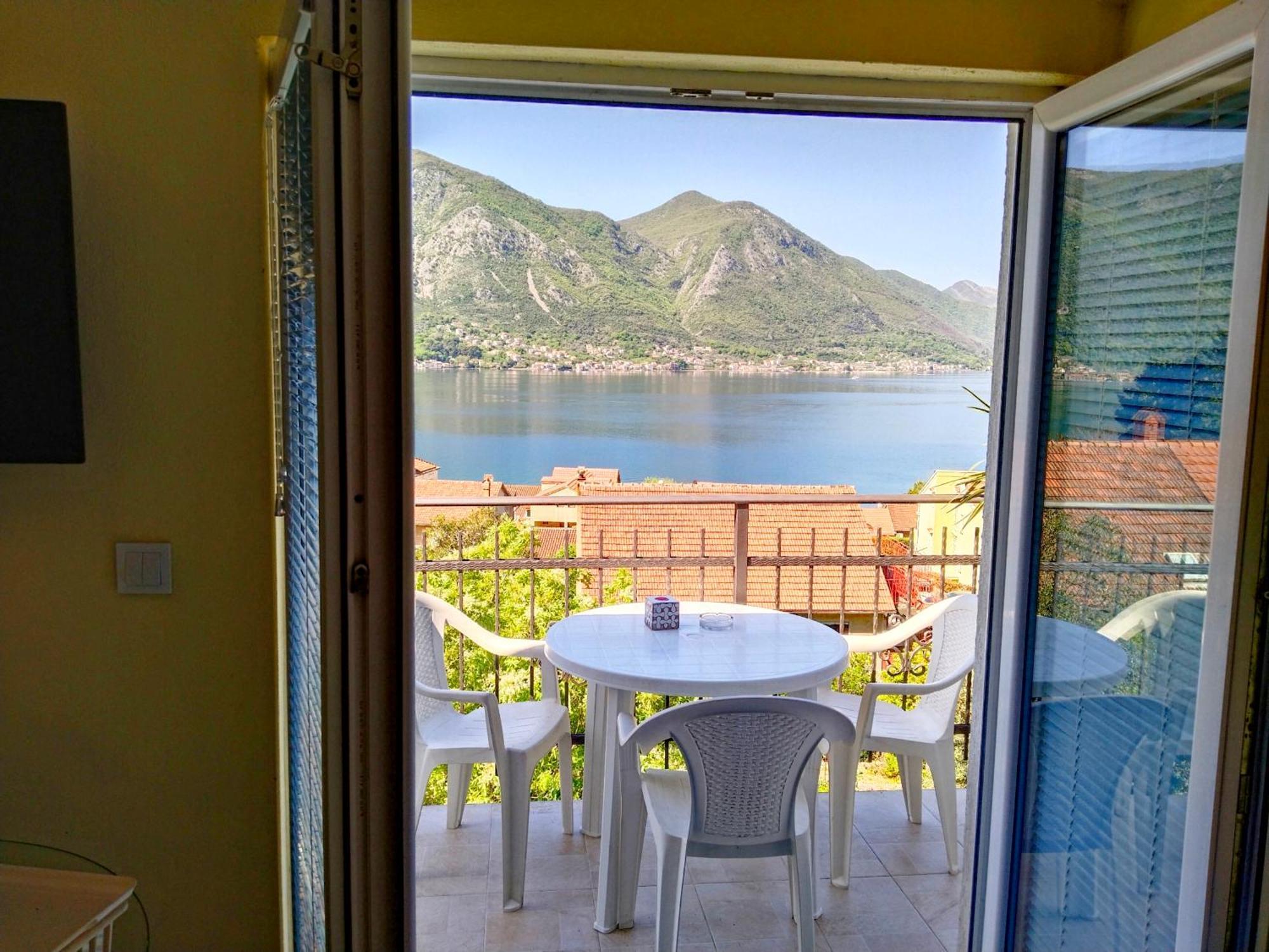 Apartments Sonja Cattaro Esterno foto